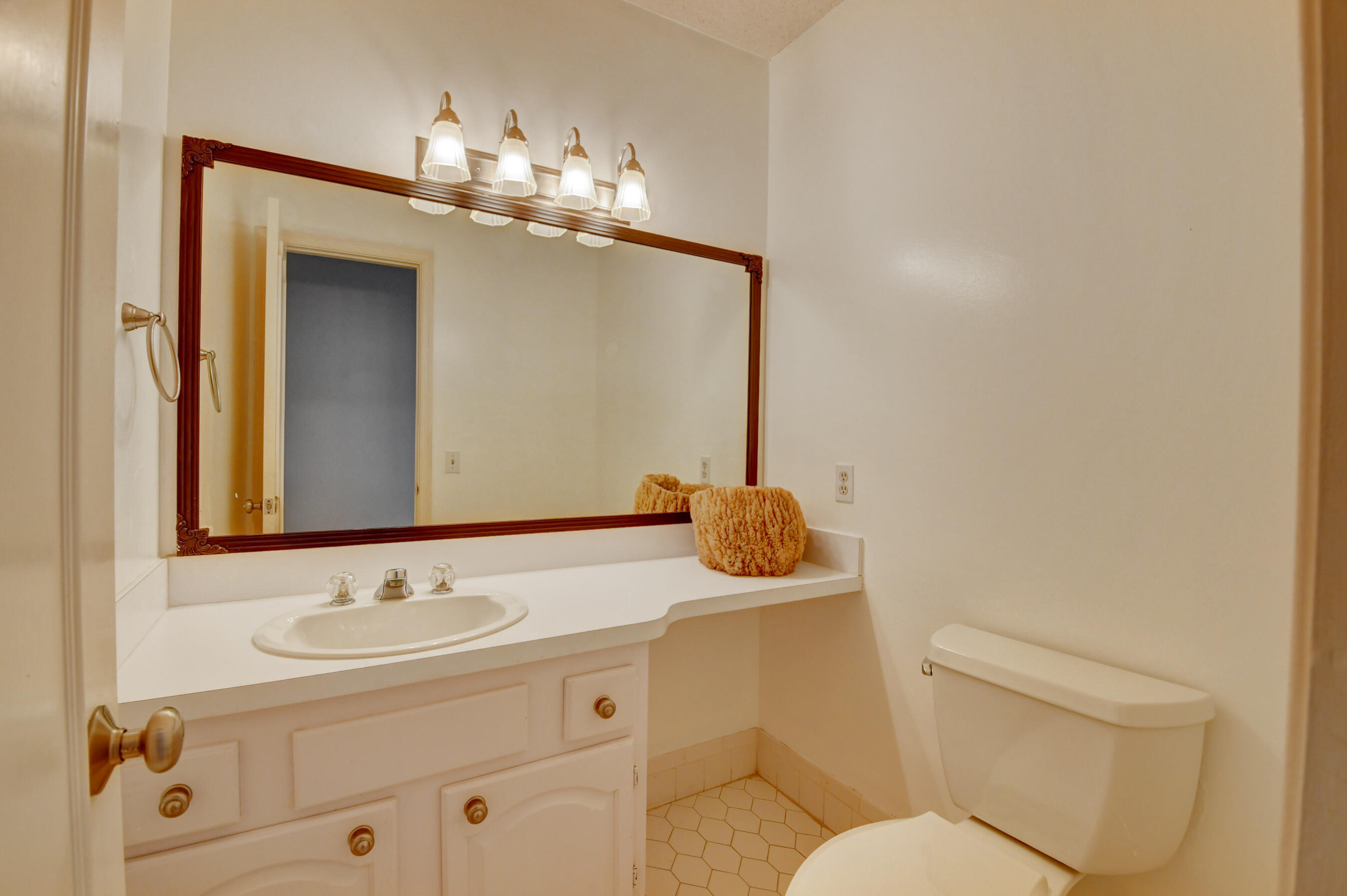 6926 North Grande Drive Boca Raton, FL 33433 - Photo 14 of 24 31_dsc_5570_1_2_3_4