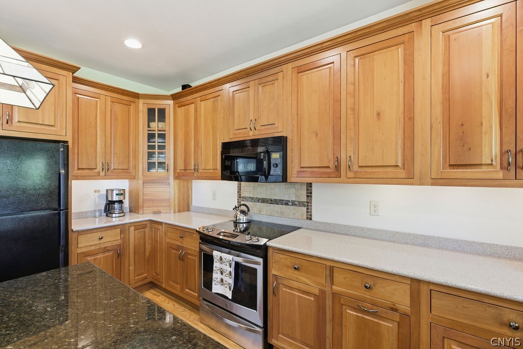 438 Brookford Road Syracuse, NY 13224 - Photo 17 of 50