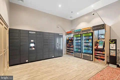 a building view with outdoor space