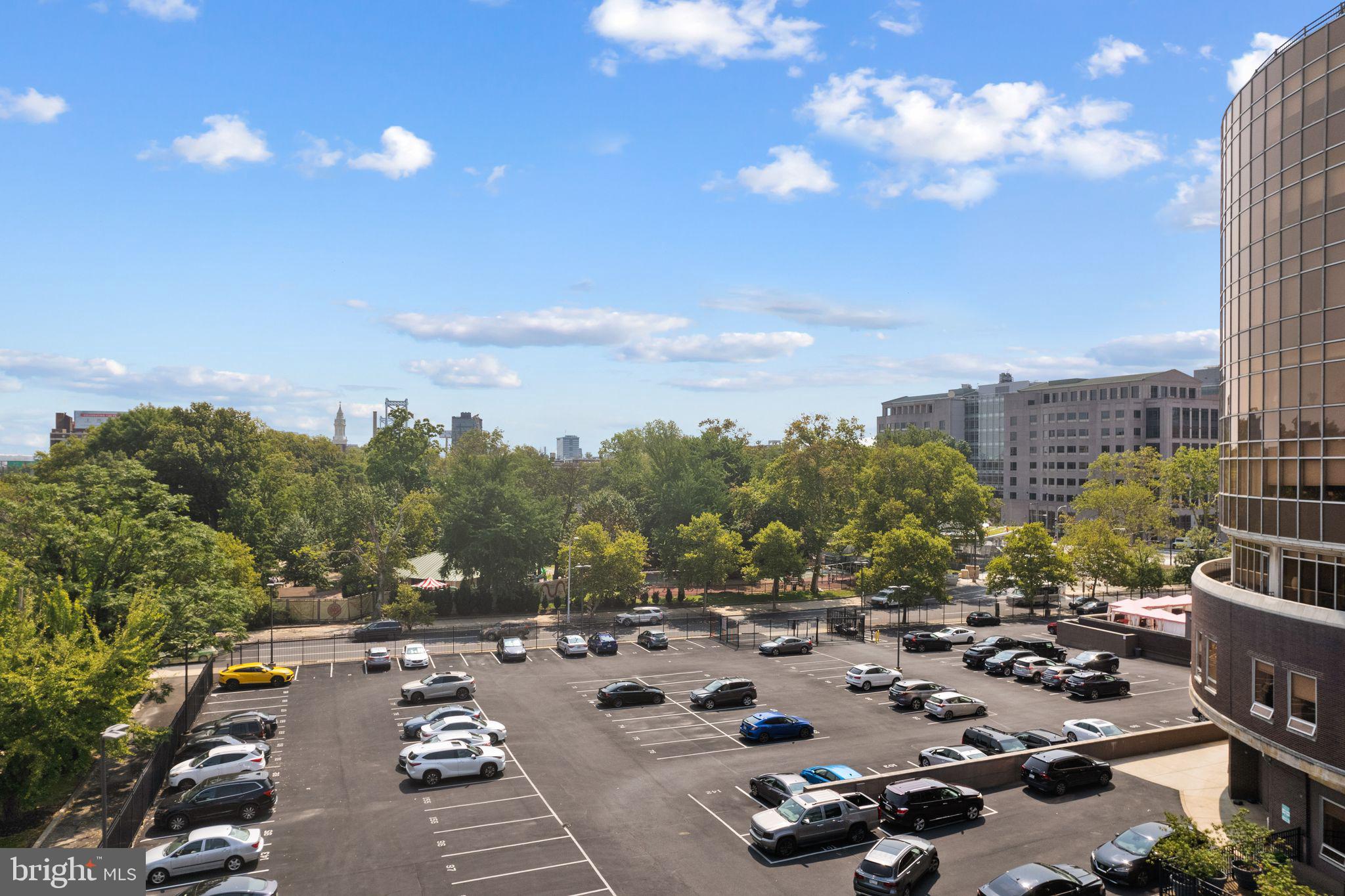201-59 North 8th Street, Unit 603 Philadelphia, PA 19106 - Photo 33 of 35 a picture of city view