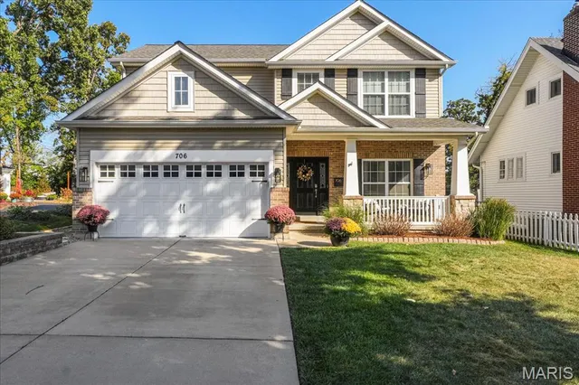 $785,000 | 706 Edgewood Avenue, Kirkwood, MO 63122