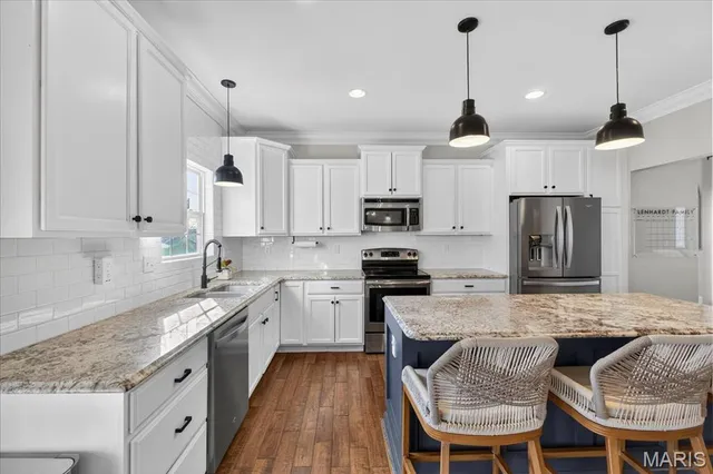 $785,000 | 706 Edgewood Avenue, Kirkwood, MO 63122