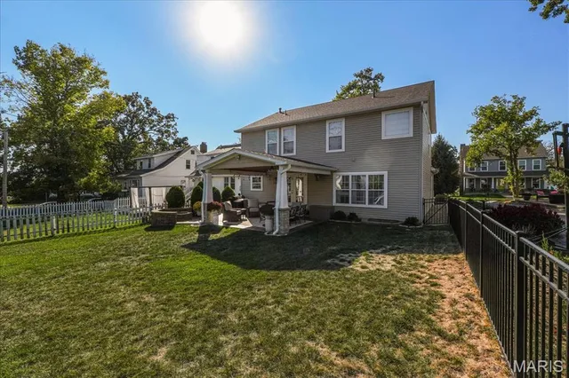 $785,000 | 706 Edgewood Avenue, Kirkwood, MO 63122