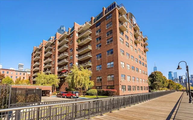 $649,000 | 1 Greene Street, Unit 606, Jersey City, NJ 07302