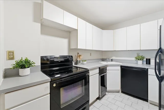 $649,000 | 1 Greene Street, Unit 606, Jersey City, NJ 07302