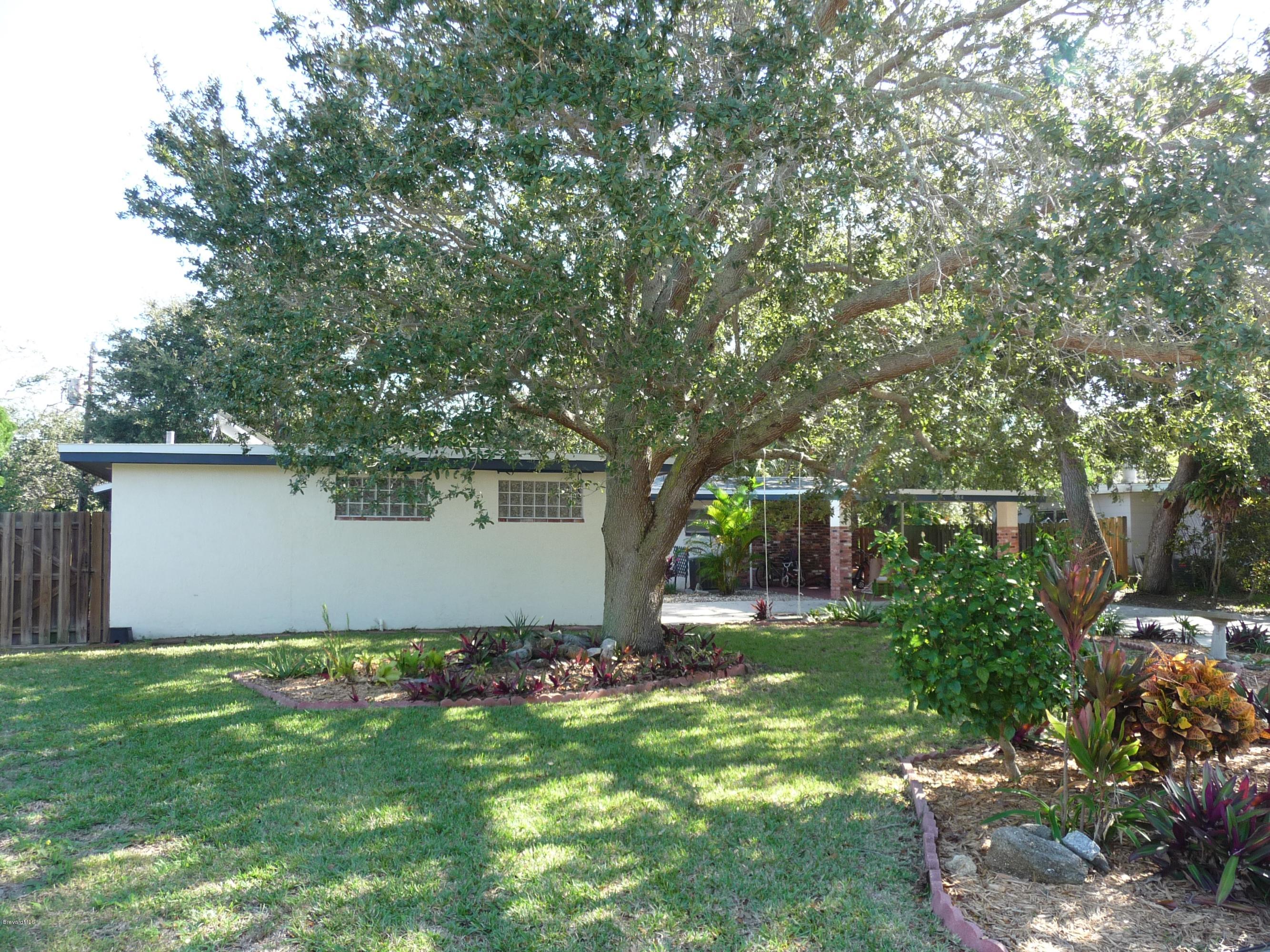 966 Santa Cruz Road Cocoa Beach, FL 32931 - Photo 2 of 12 245