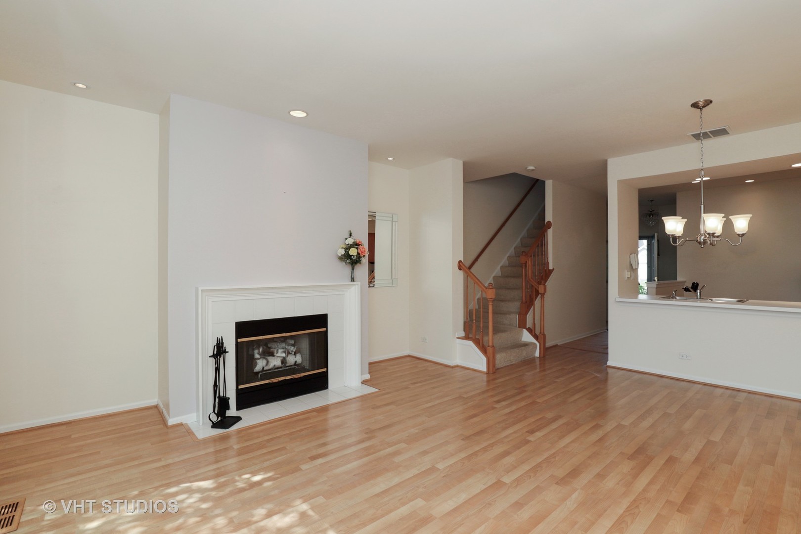 17778 Braewick Road Gurnee, IL 60031 - Photo 3 of 10
