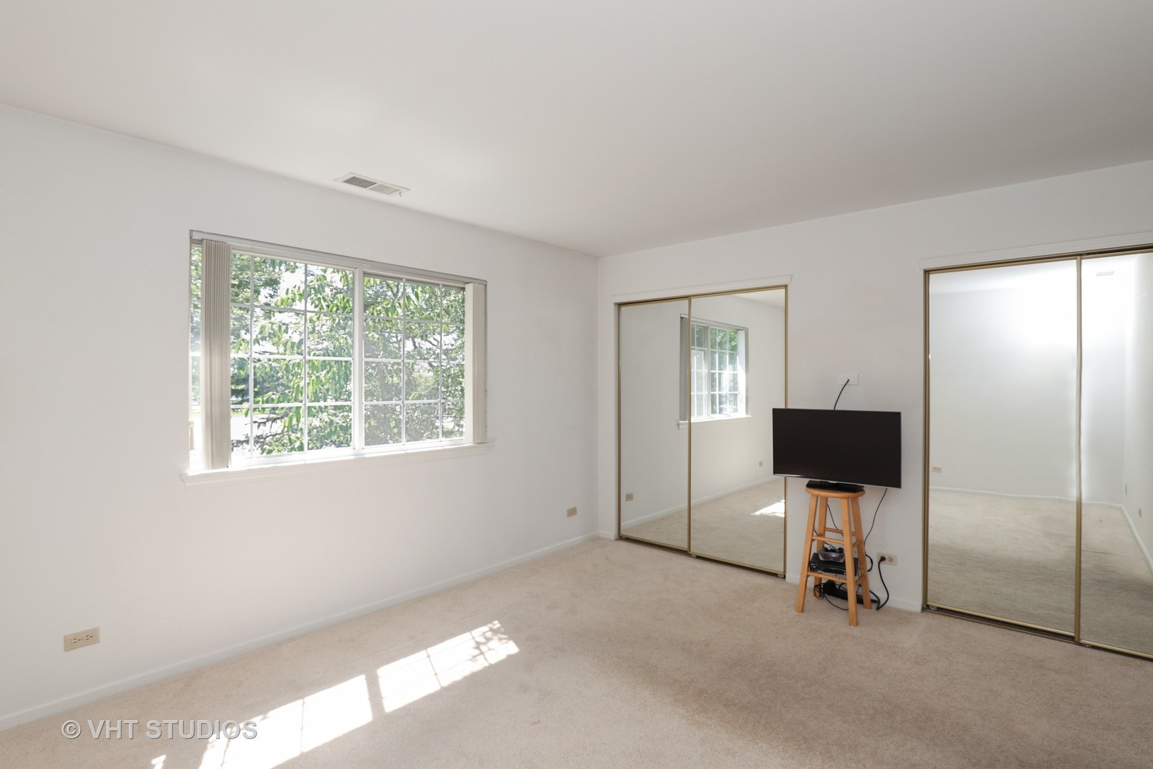 17778 Braewick Road Gurnee, IL 60031 - Photo 6 of 10