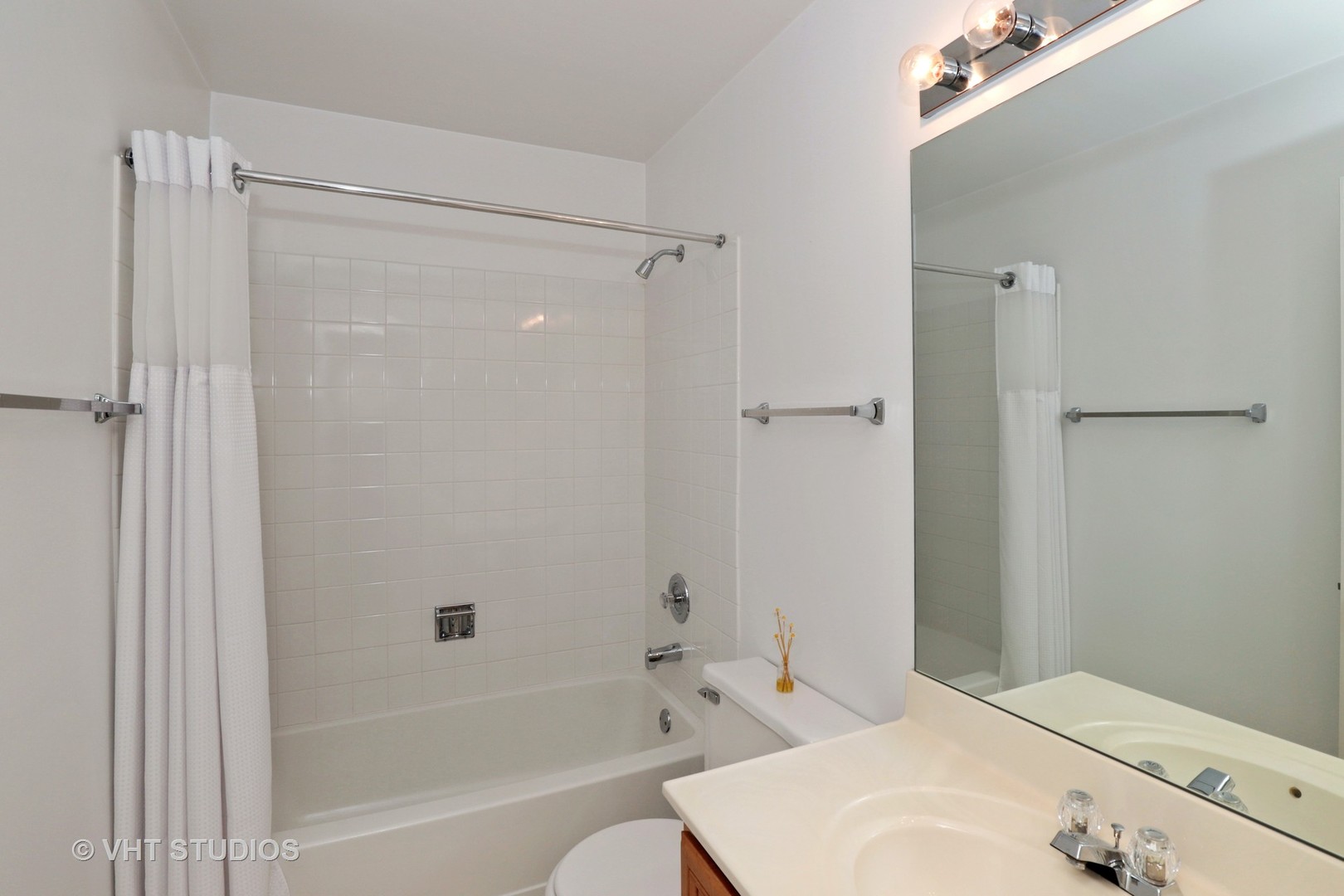 17778 Braewick Road Gurnee, IL 60031 - Photo 9 of 10