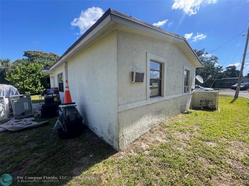 Broward Estates Lauderhill, FL 33311 - Photo 7 of 7 a view of a house with patio