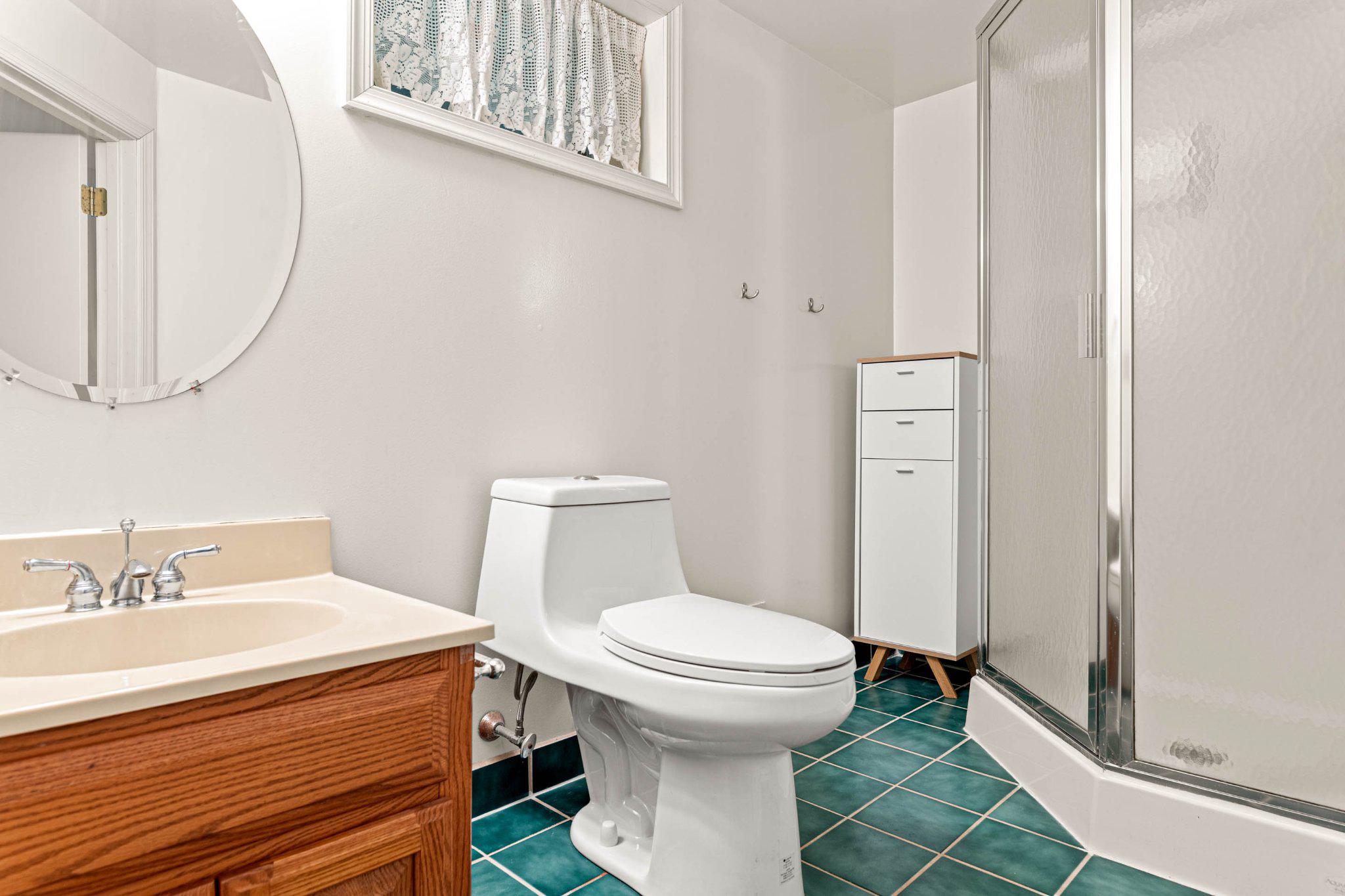 703 Ridge Road Pottstown, PA 19465 - Photo 46 of 68 4th full bathroom