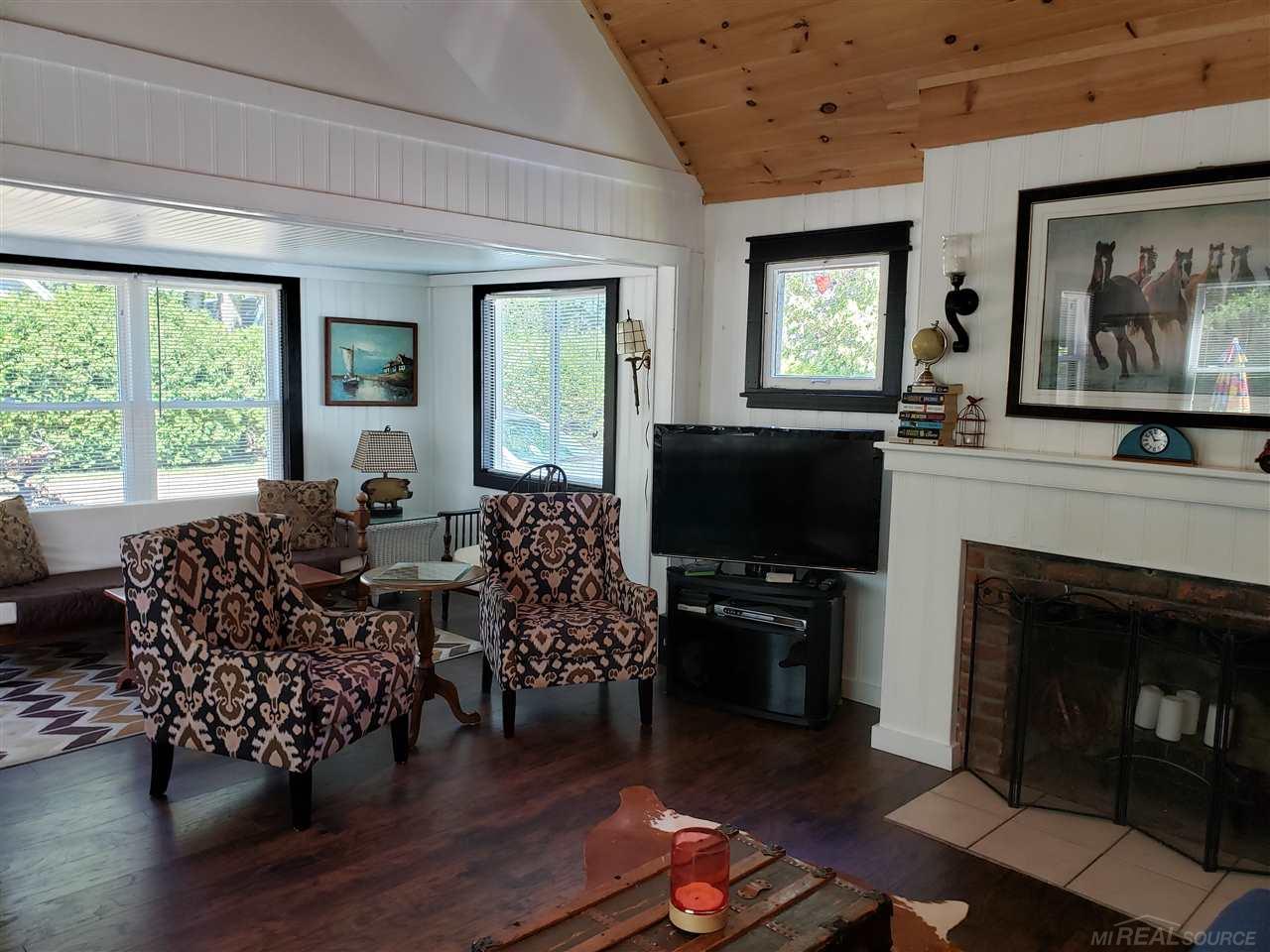 7368 Juniper Road Lexington, MI 48450 - Photo 3 of 15 50020820-2.JPG