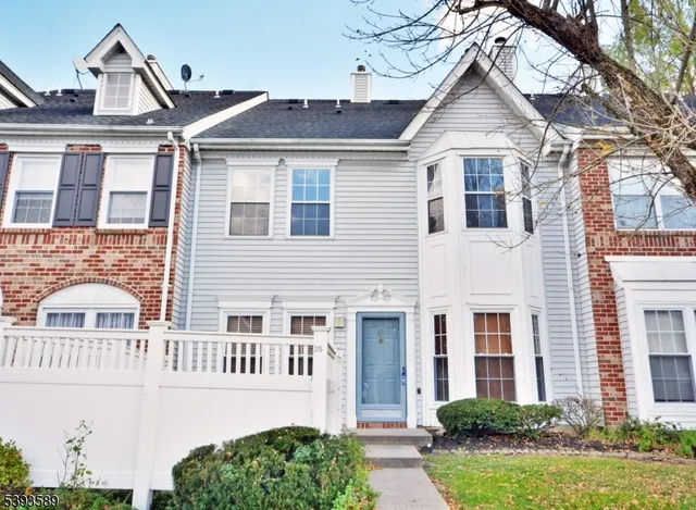 $2,400 | 25 Goodwin Drive, North Brunswick, NJ 08902