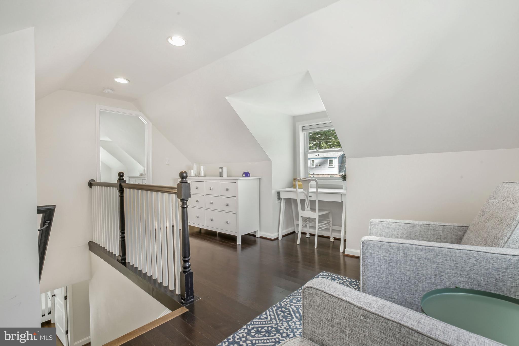 3220 Fayette Road Kensington, MD 20895 - Photo 9 of 36 Primary Bed Sitting Area