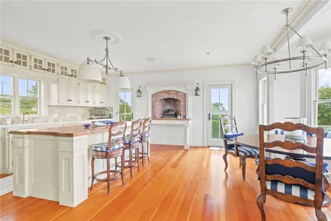 $6,750,000 | 1596 West Side Road, Block Island, RI 02807