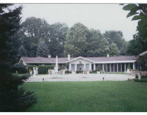 165 Dehaven Road Beaver Falls, PA 15010 - Photo 4 of 5 Patio/Deck.