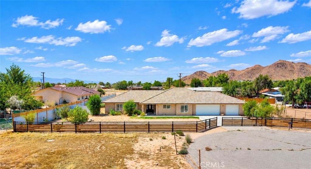 15616 Winnebago Road Apple Valley, CA 92307 - Photo 3 of 28 Gallery Image 3