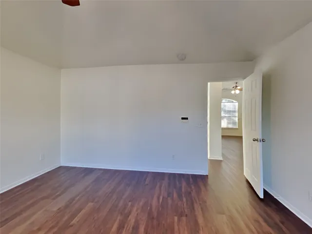 $2,425 | 2911 Linda Drive, Pearland, TX 77584