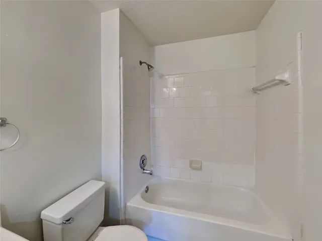 $2,425 | 2911 Linda Drive, Pearland, TX 77584