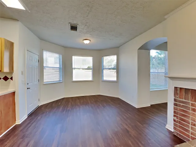 $2,425 | 2911 Linda Drive, Pearland, TX 77584