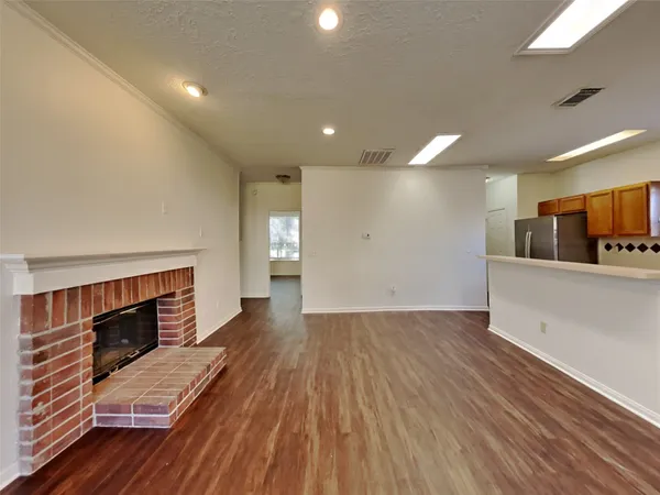 $2,220 | 2911 Linda Drive, Pearland, TX 77584