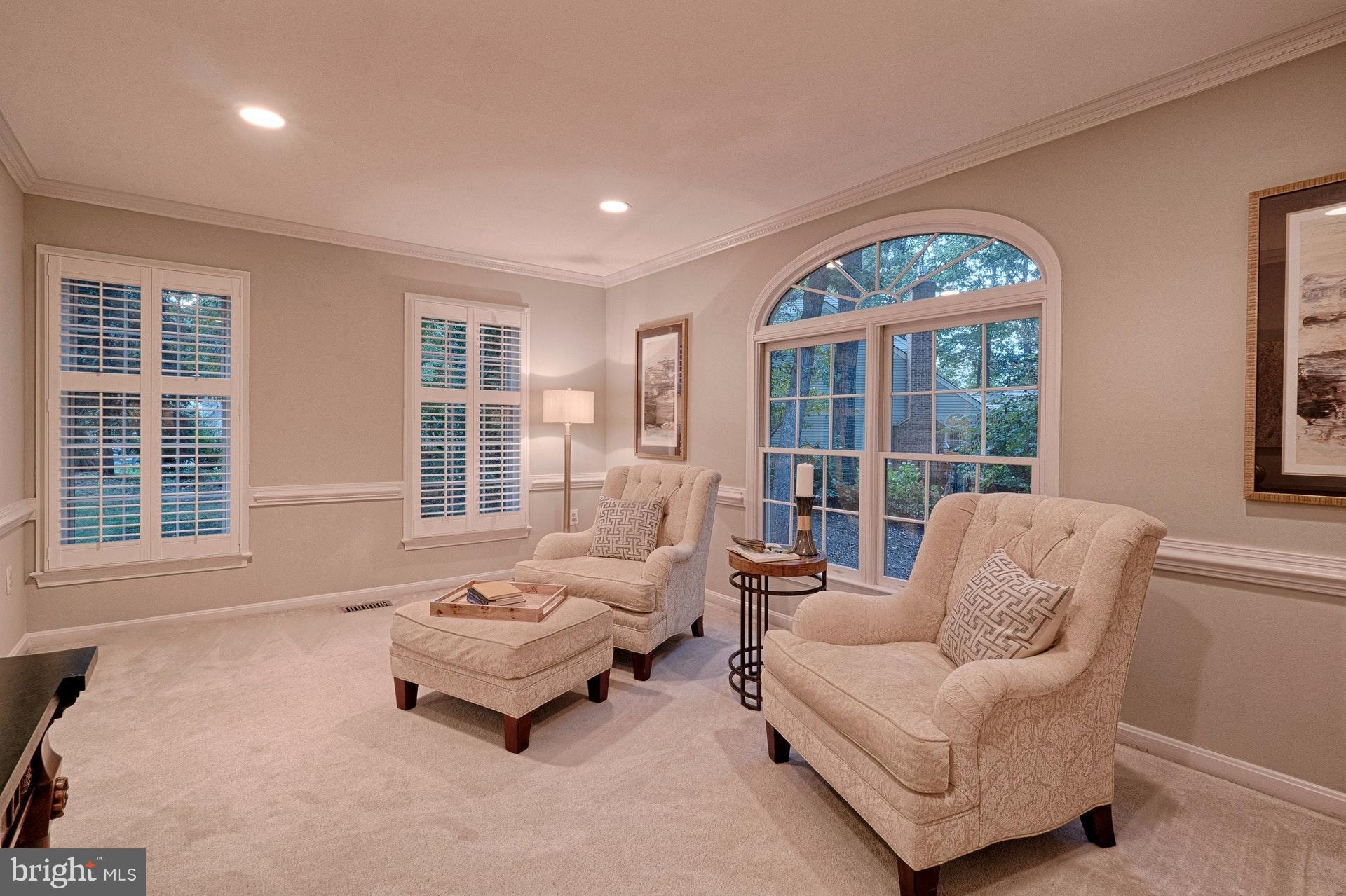 11869 Fawn Ridge Lane Reston, VA 20194 - Photo 4 of 30 Note ample recessed lighting throughout