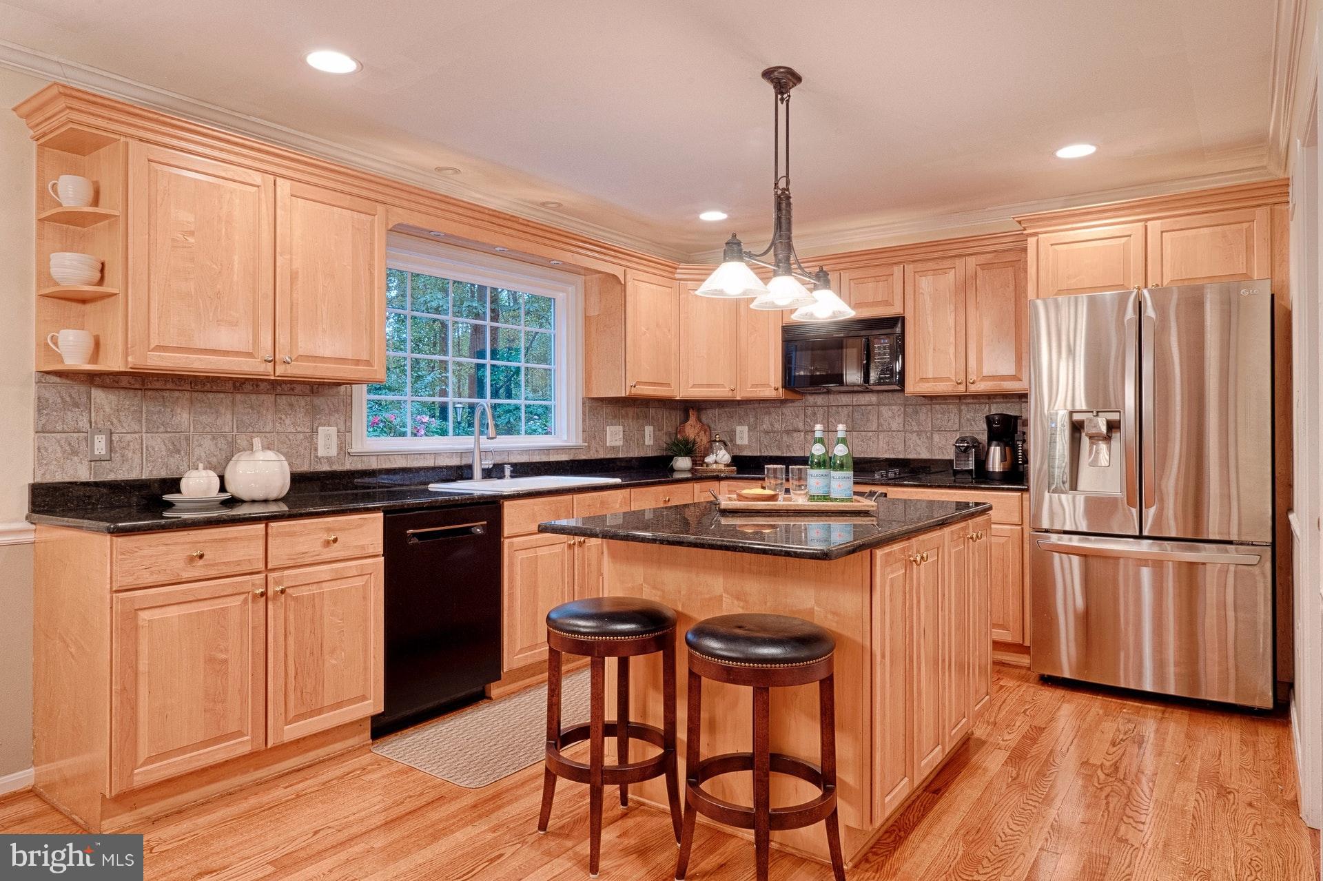 11869 Fawn Ridge Lane Reston, VA 20194 - Photo 9 of 30 Renovated kitchen-one of the new windows!