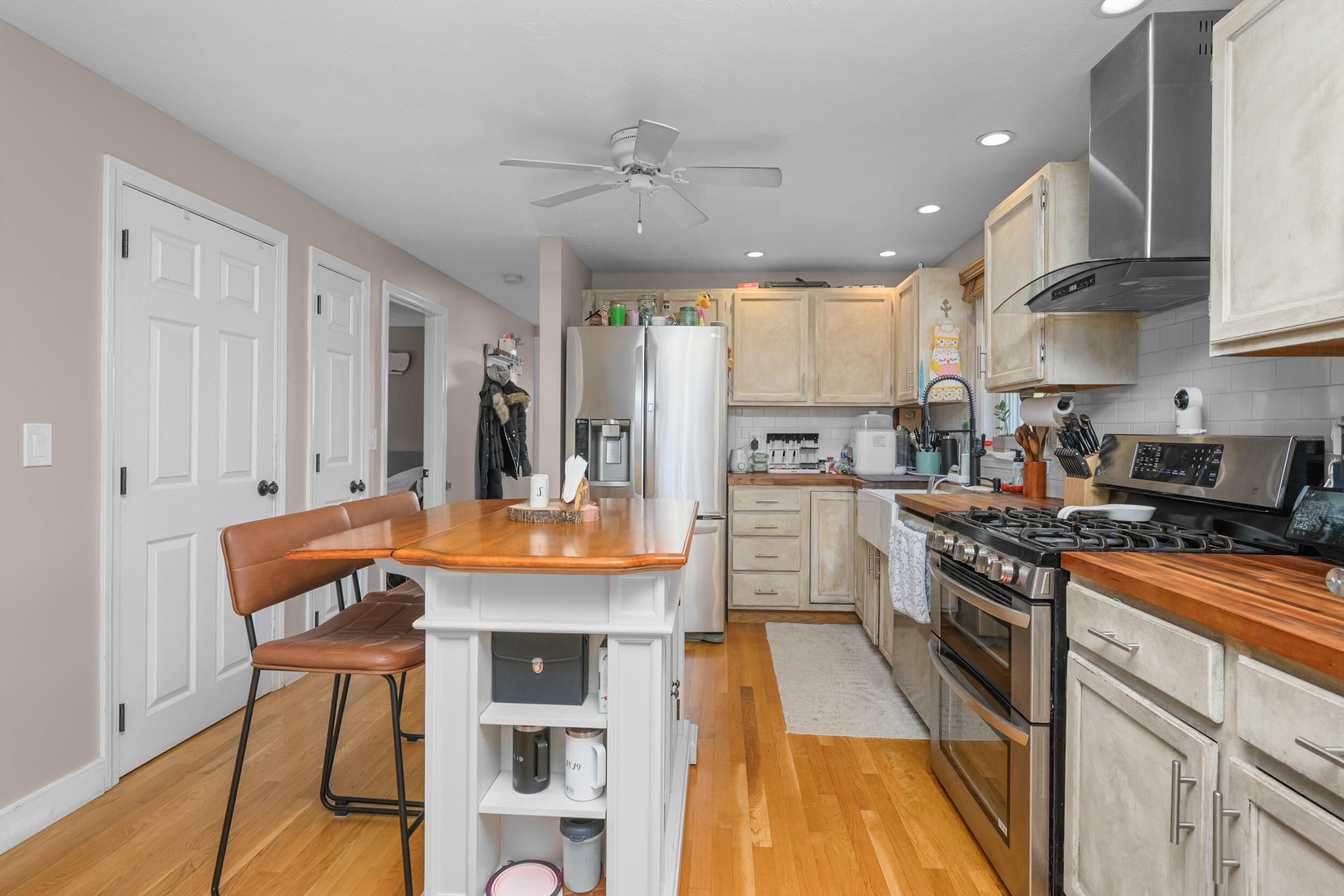 172 Skunknet Road Centerville, MA 02632 - Photo 11 of 37 Kitchen with stainless appliances