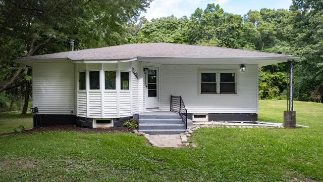 $215,000 | 11915 East L Avenue, Galesburg, MI 49053