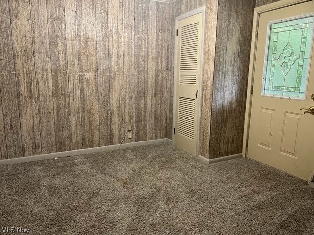 2360 Sheperds Valley Road New Cumberland, WV 26047 - Photo 2 of 16 Foyer