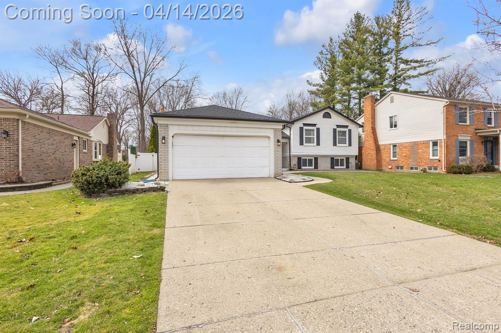 14549 Riverside Street Livonia, MI 48154 - Photo 9 of 48