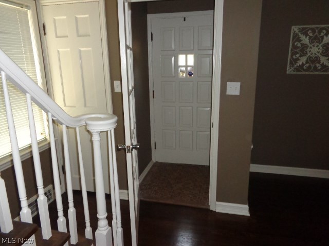 2491 Channing Road Cleveland, OH 44118 - Photo 4 of 22 Foyer Entry