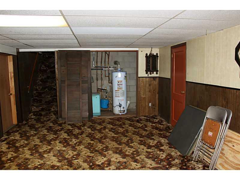 28 Beaver Grade Road McKees Rocks, PA 15136 - Photo 22 of 24 Basement/Game Room.