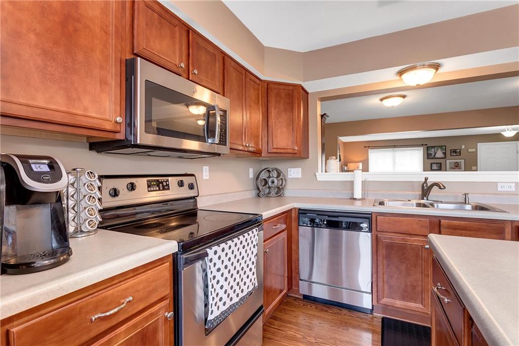 44 Castle View Drive McKees Rocks, PA 15136 - Photo 8 of 24
