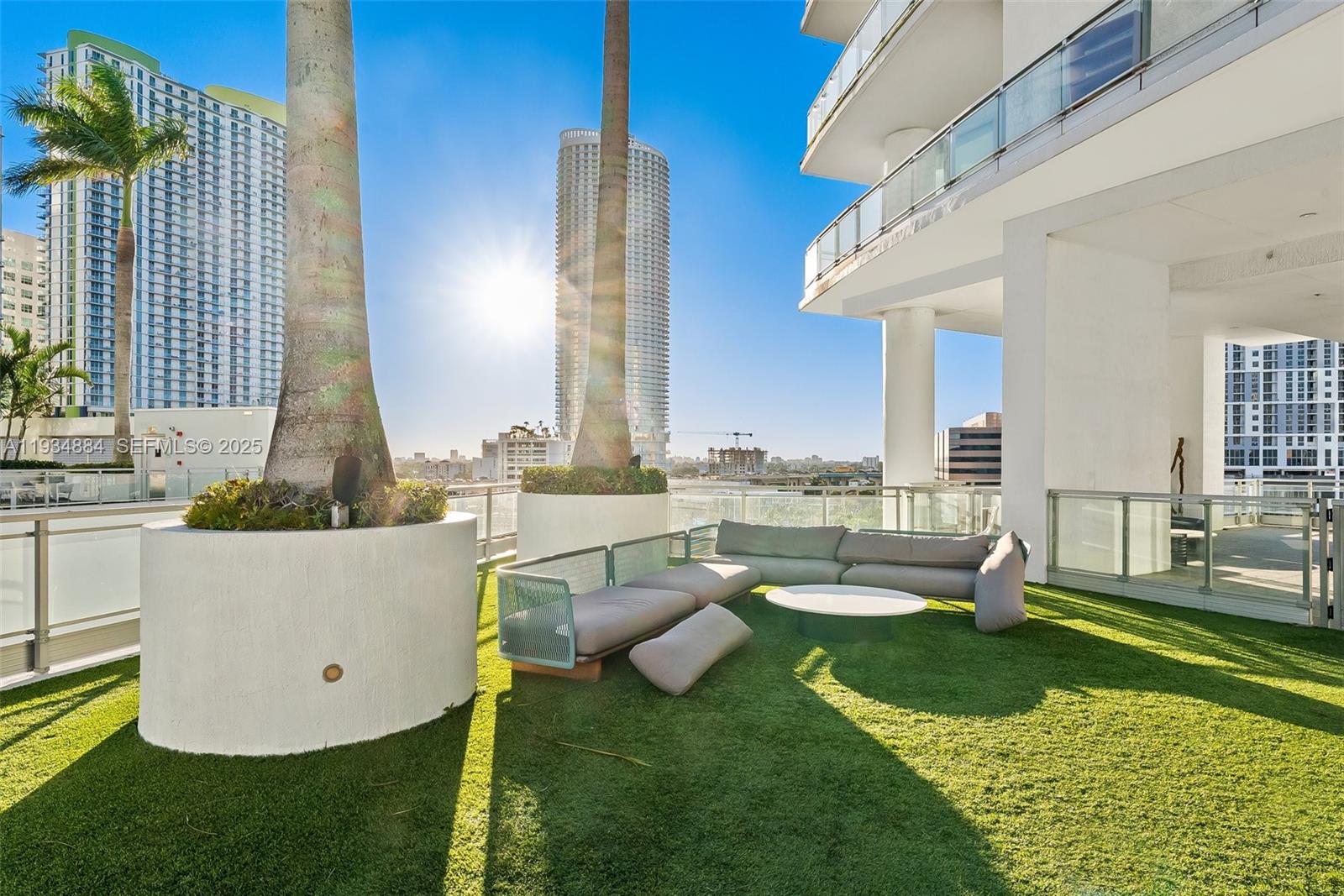 90 Southwest 3rd Street, Unit 1410 Miami, FL 33130 - Photo 18 of 29