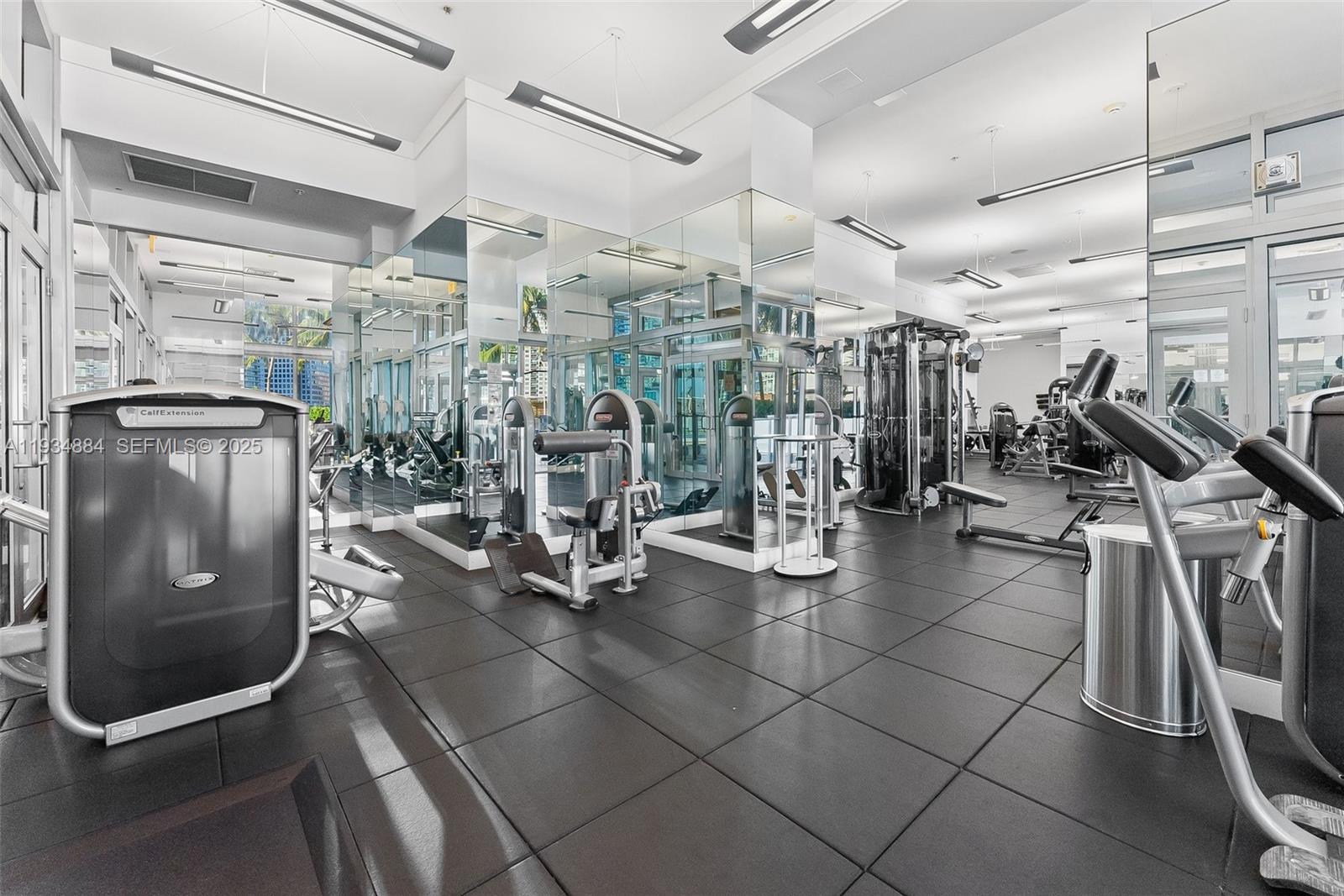 90 Southwest 3rd Street, Unit 1410 Miami, FL 33130 - Photo 22 of 29