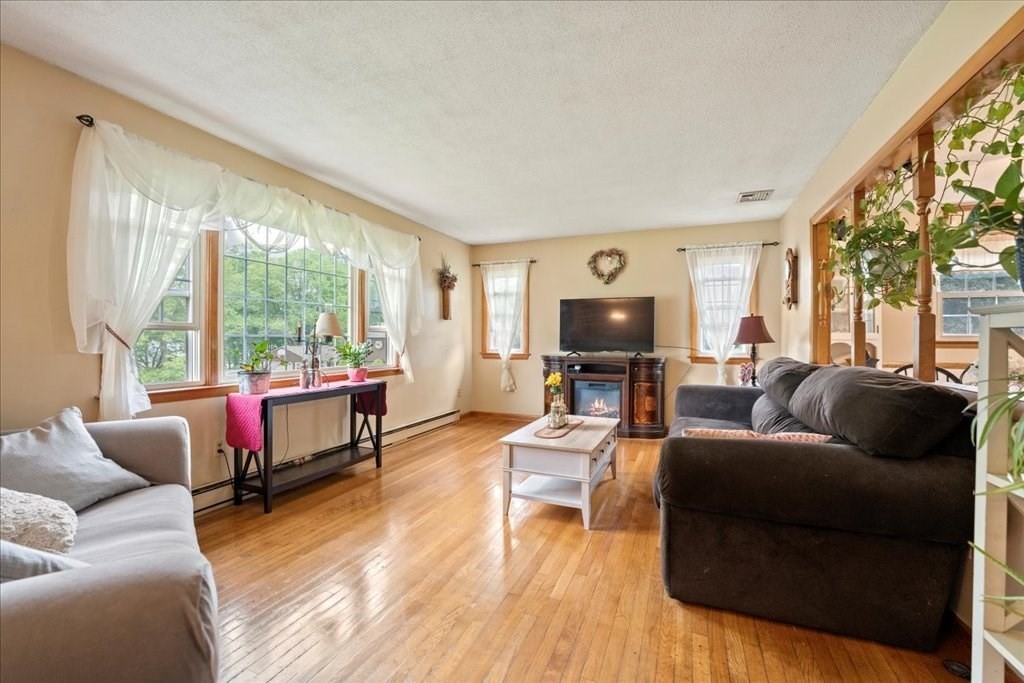 140 Paulding Road Ludlow, MA 01056 - Photo 4 of 32 Gallery Image 4