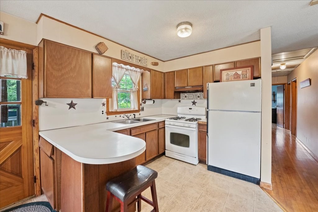 140 Paulding Road Ludlow, MA 01056 - Photo 6 of 32 Gallery Image 6