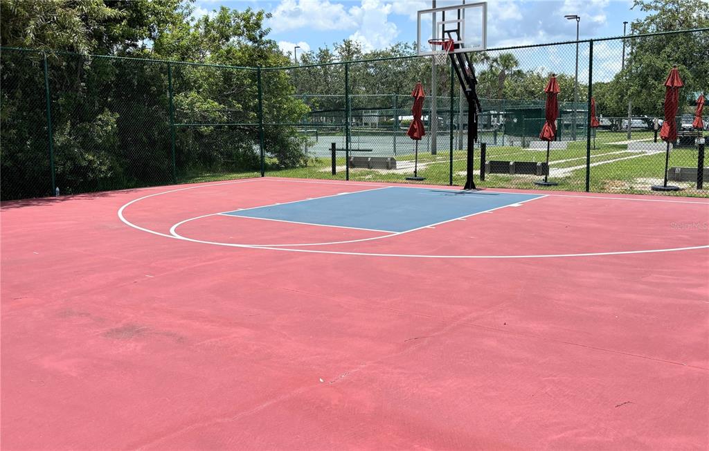 724 Villa Park Road Poinciana, FL 34759 - Photo 57 of 62 a view of a basketball court