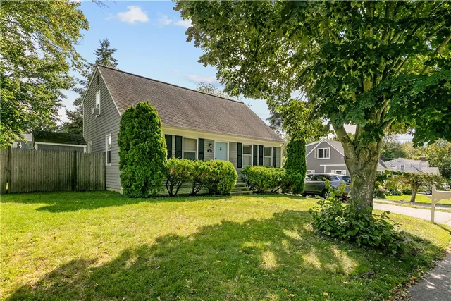 $615,000 | 62 Beachmount Avenue, Bristol, RI 02809