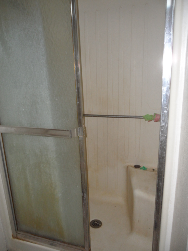 2028 West Roeser Road Phoenix, AZ 85041 - Photo 10 of 10 Bathroom