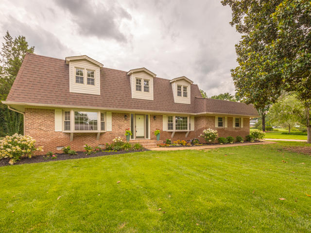 303 Valleybrook Road Hixson, TN 37343 - Photo 1 of 42 303 Valleybrook Rd. MLS-54