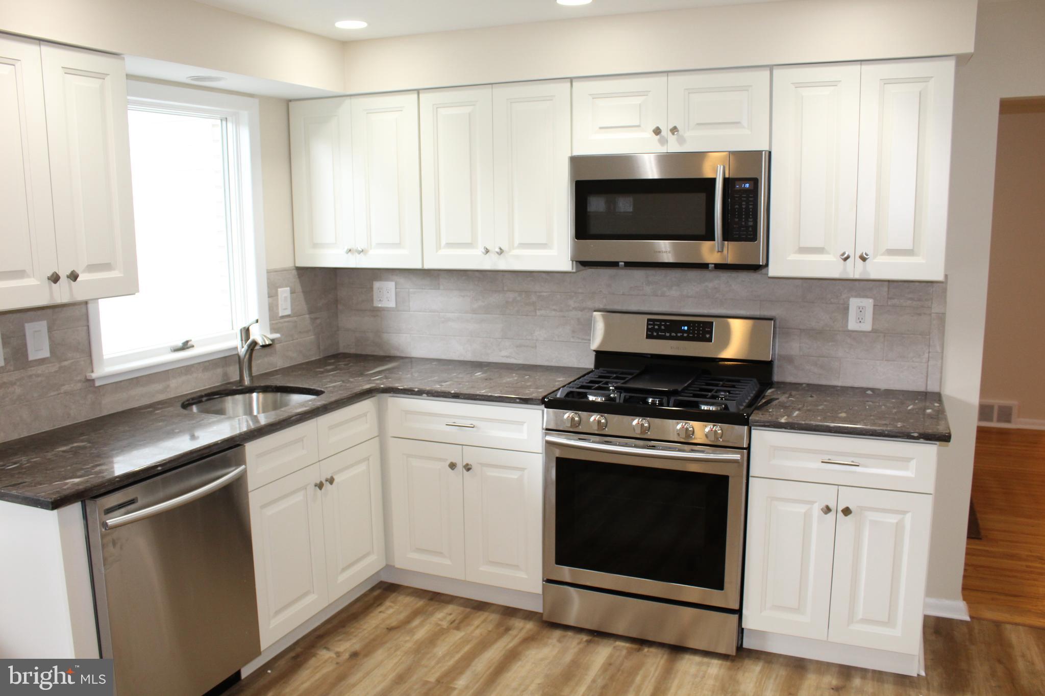 392 Emerson Road Huntingdon Valley, PA 19006 - Photo 12 of 33 Gallery Image 12