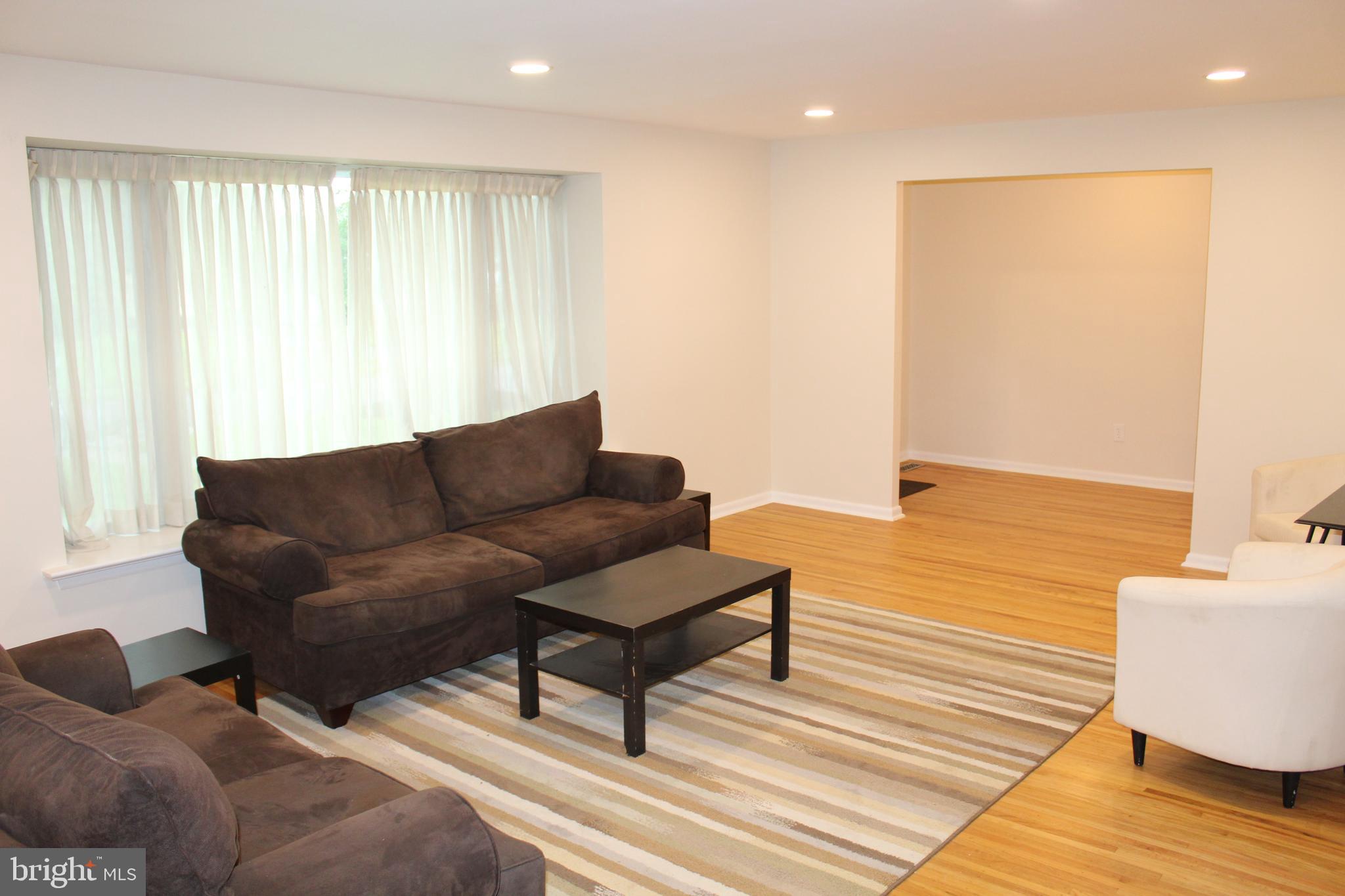 392 Emerson Road Huntingdon Valley, PA 19006 - Photo 7 of 33 Gallery Image 7