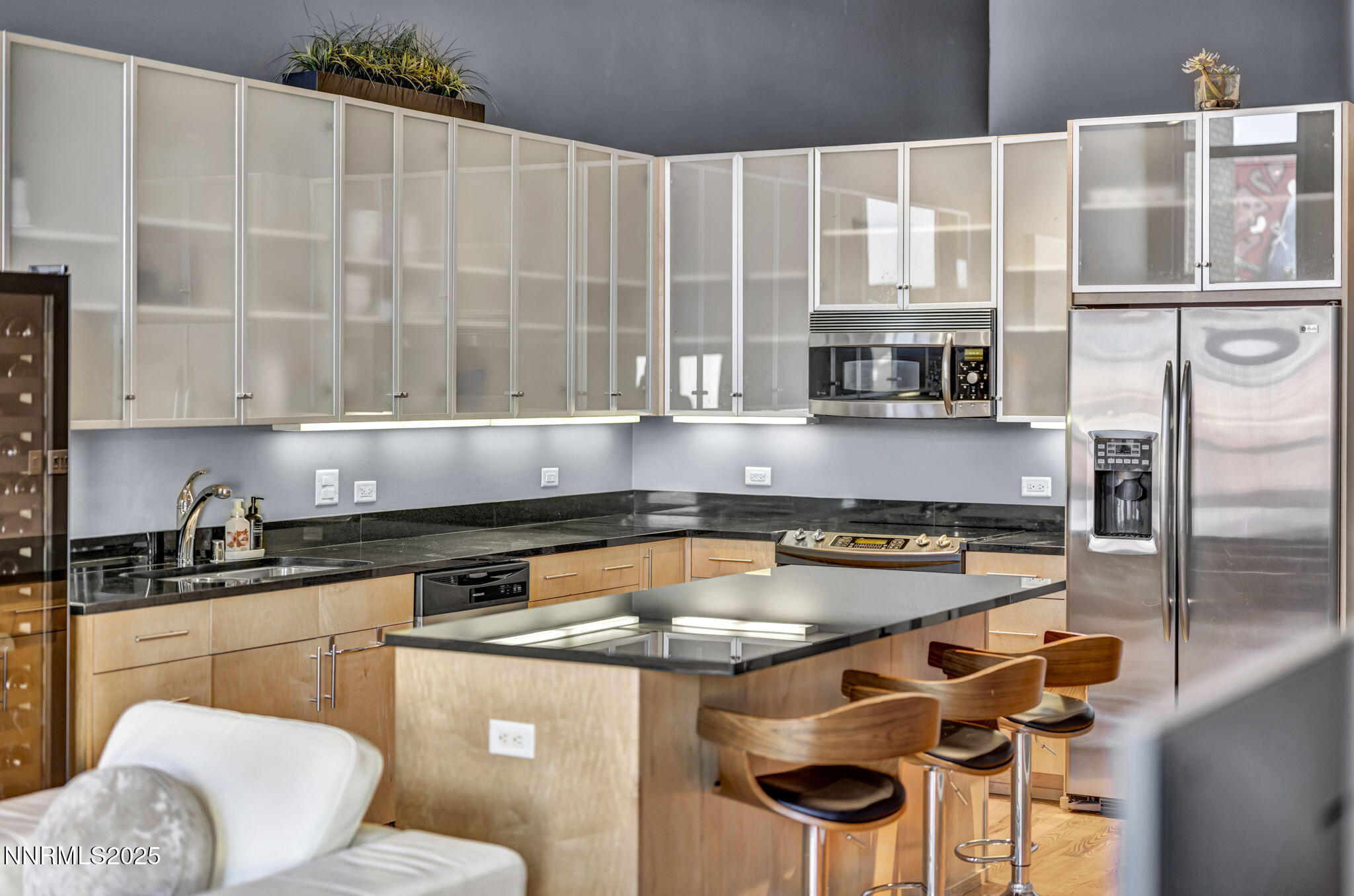 255 North Sierra Street, Unit 307 Reno, NV 89501 - Photo 11 of 42 16-web-or-mls-255-n-sierra-st-unit-307