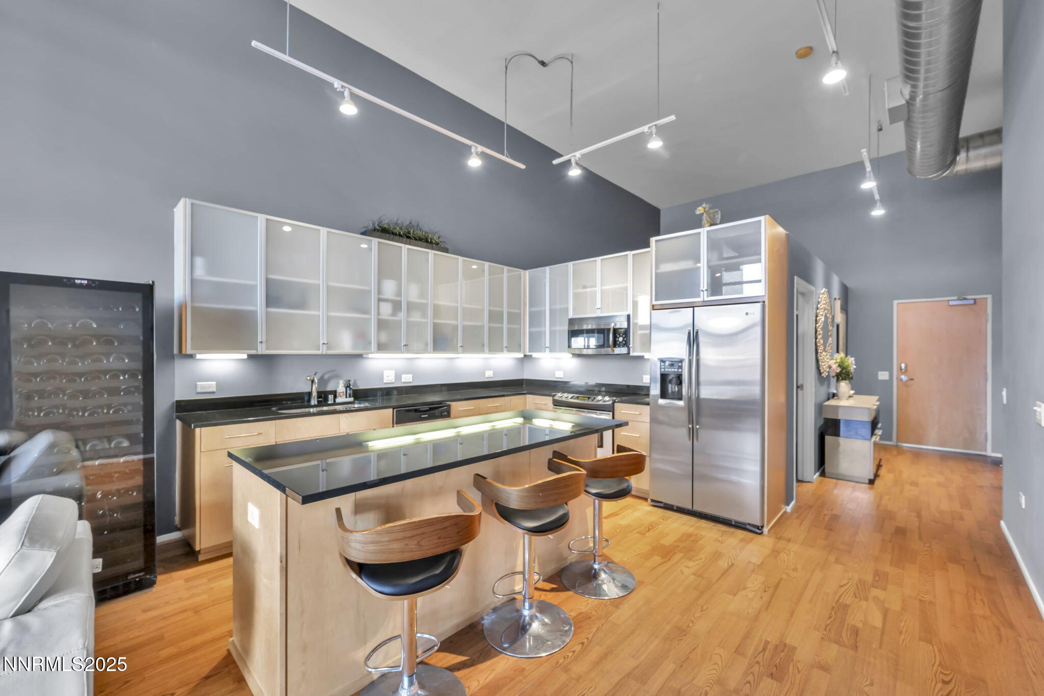 255 North Sierra Street, Unit 307 Reno, NV 89501 - Photo 7 of 42 9-web-or-mls-255-n-sierra-st-unit-307