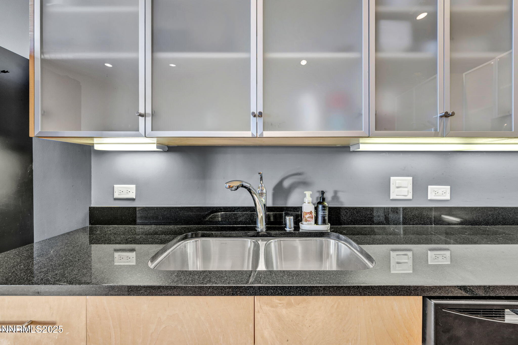 255 North Sierra Street, Unit 307 Reno, NV 89501 - Photo 9 of 42 13-web-or-mls-255-n-sierra-st-unit-307