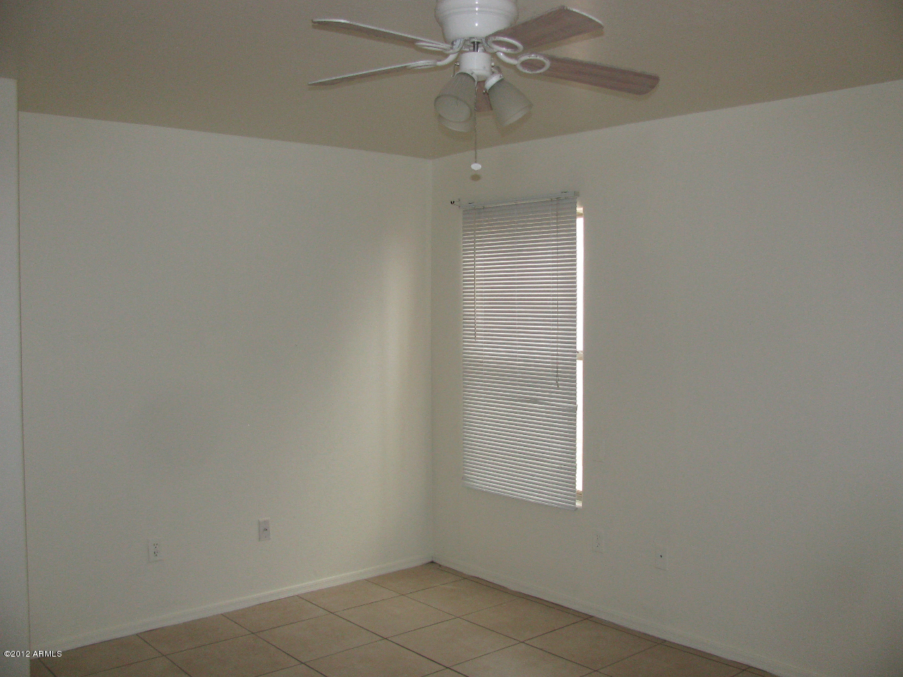 2111 West Roeser Road Phoenix, AZ 85041 - Photo 7 of 12 IMG_3500