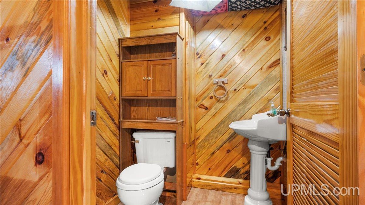 3769 20th Road Gladstone, MI 49837 - Photo 34 of 44