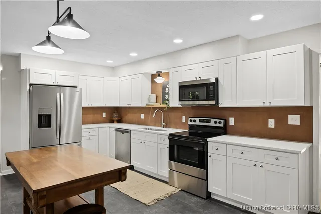 $344,900 | 4107 Emma Lou Drive, Floyds Knobs, IN 47119